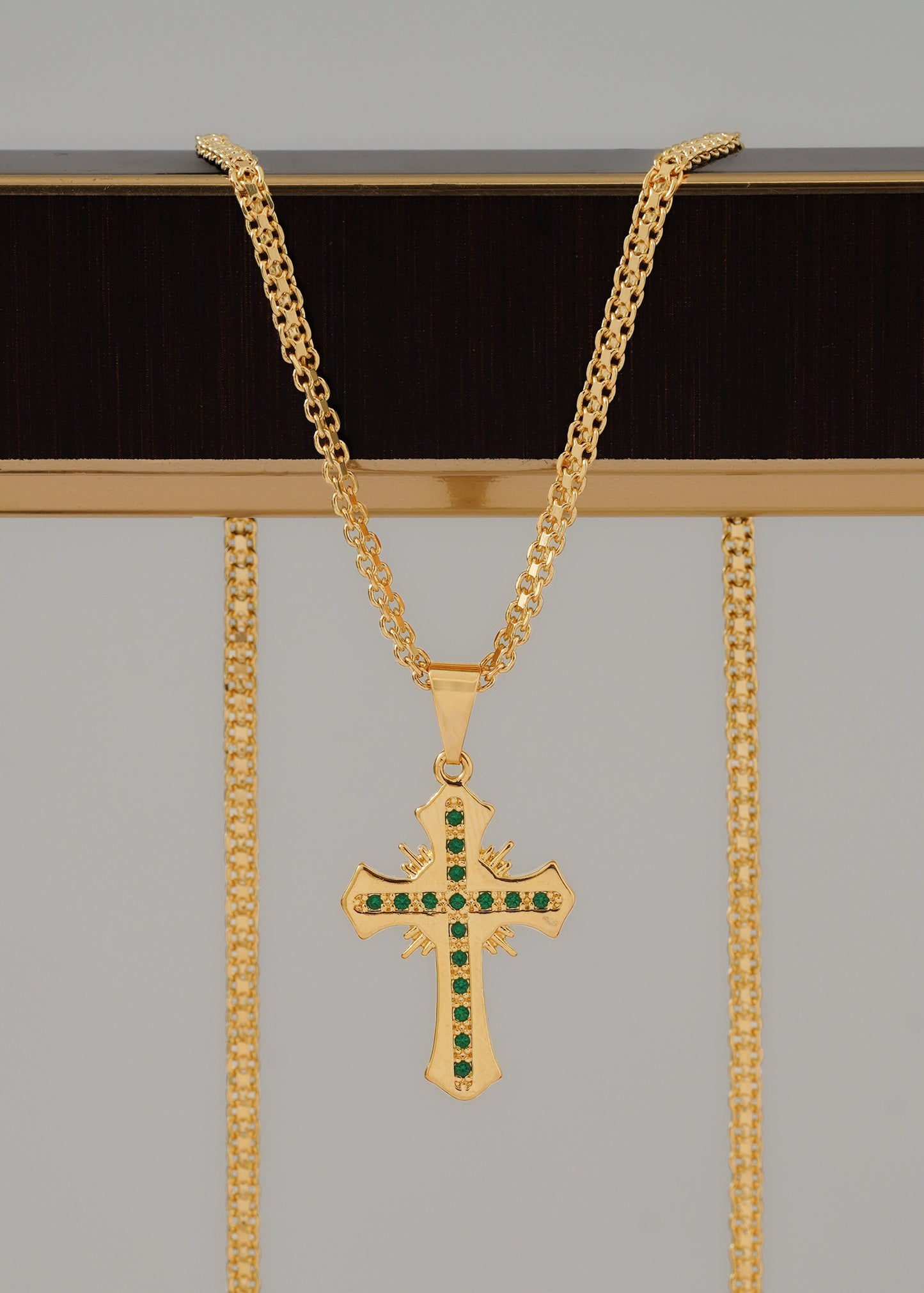 Cadena China 65cms+ Colgante Cruz Sagrada Circonia Cristal